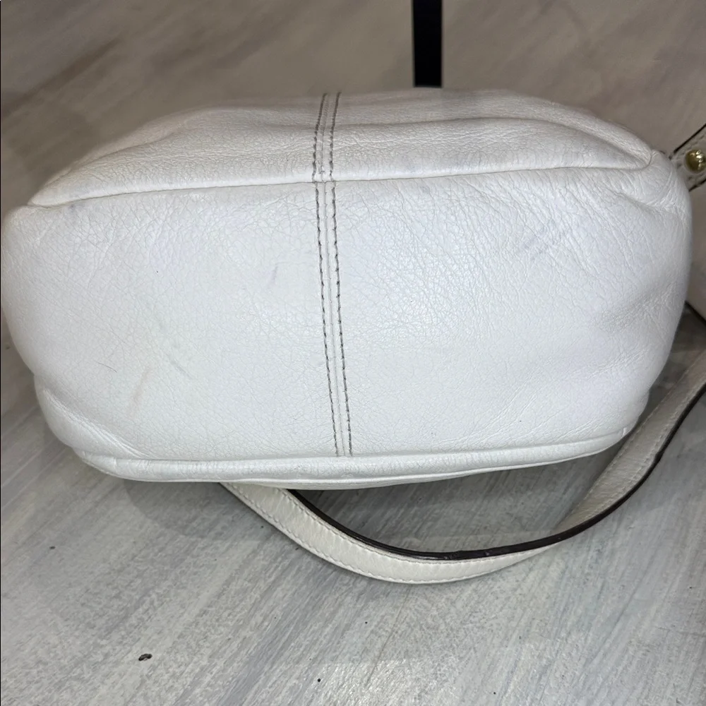 Coach chic cream